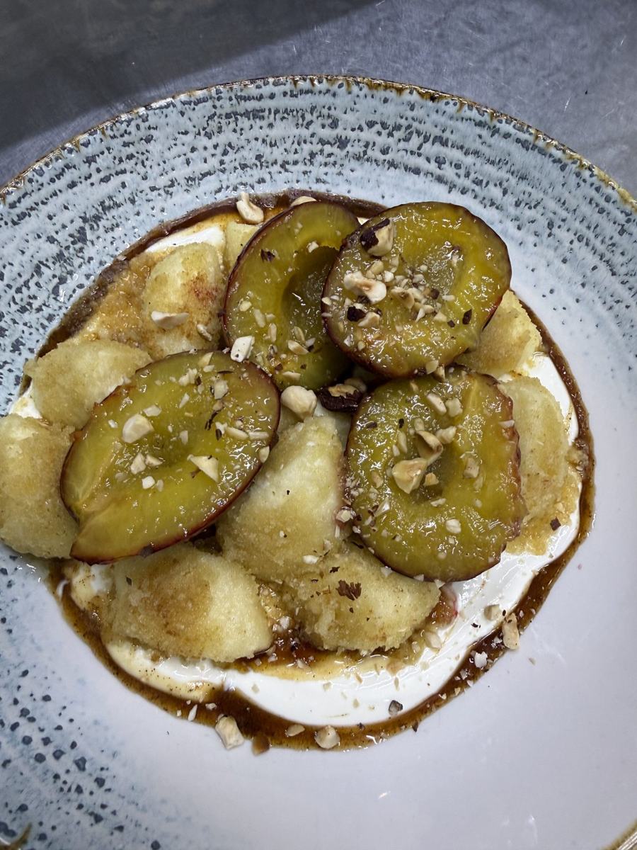 Pierogi z sosem i ziołami